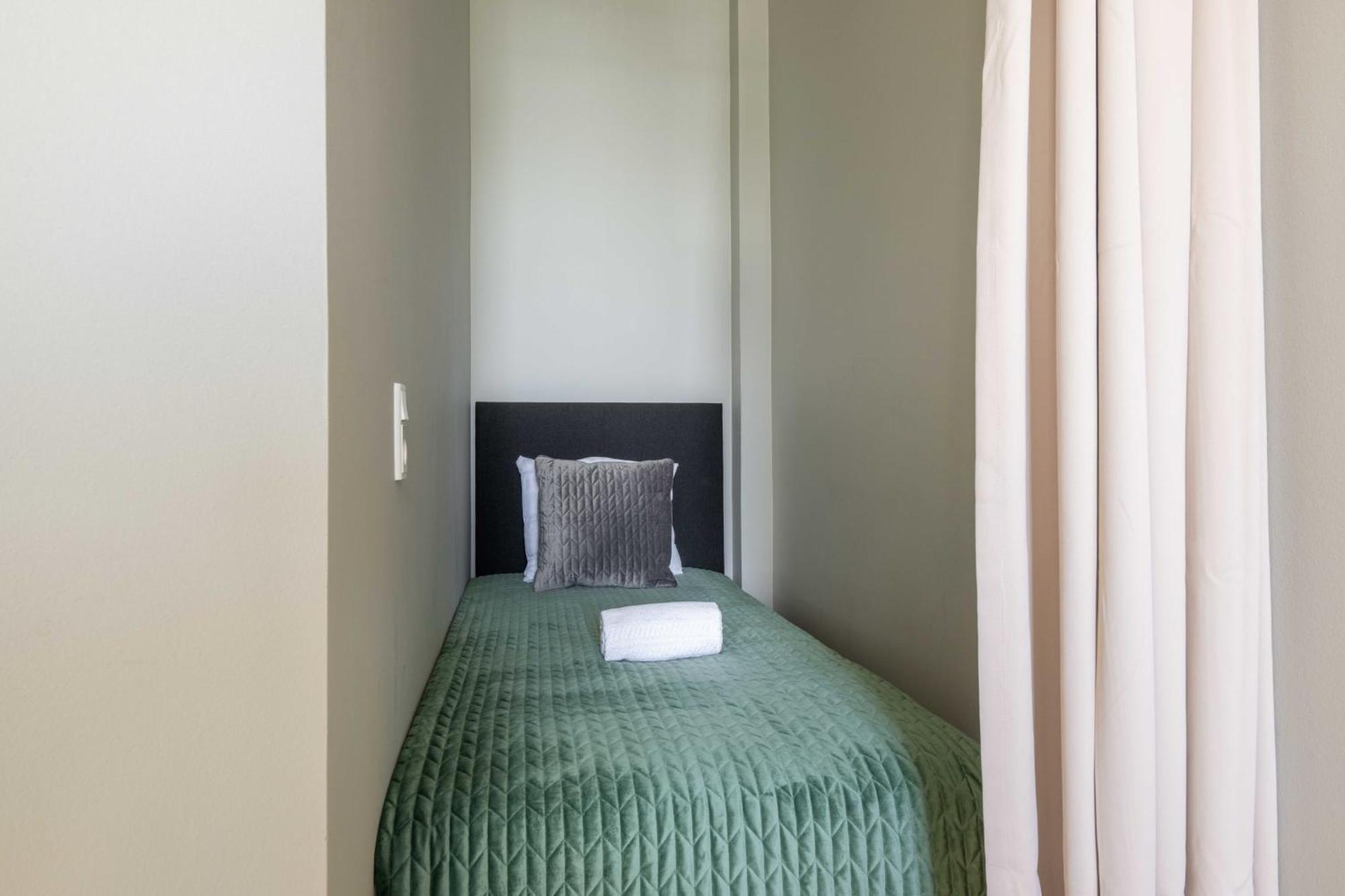 Apartment Centrally Located 3 Bedroom